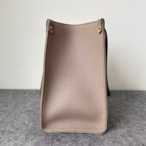 Louis Vuitton Elephant Grey Onthego Medium Tote - Picture 4 of 9